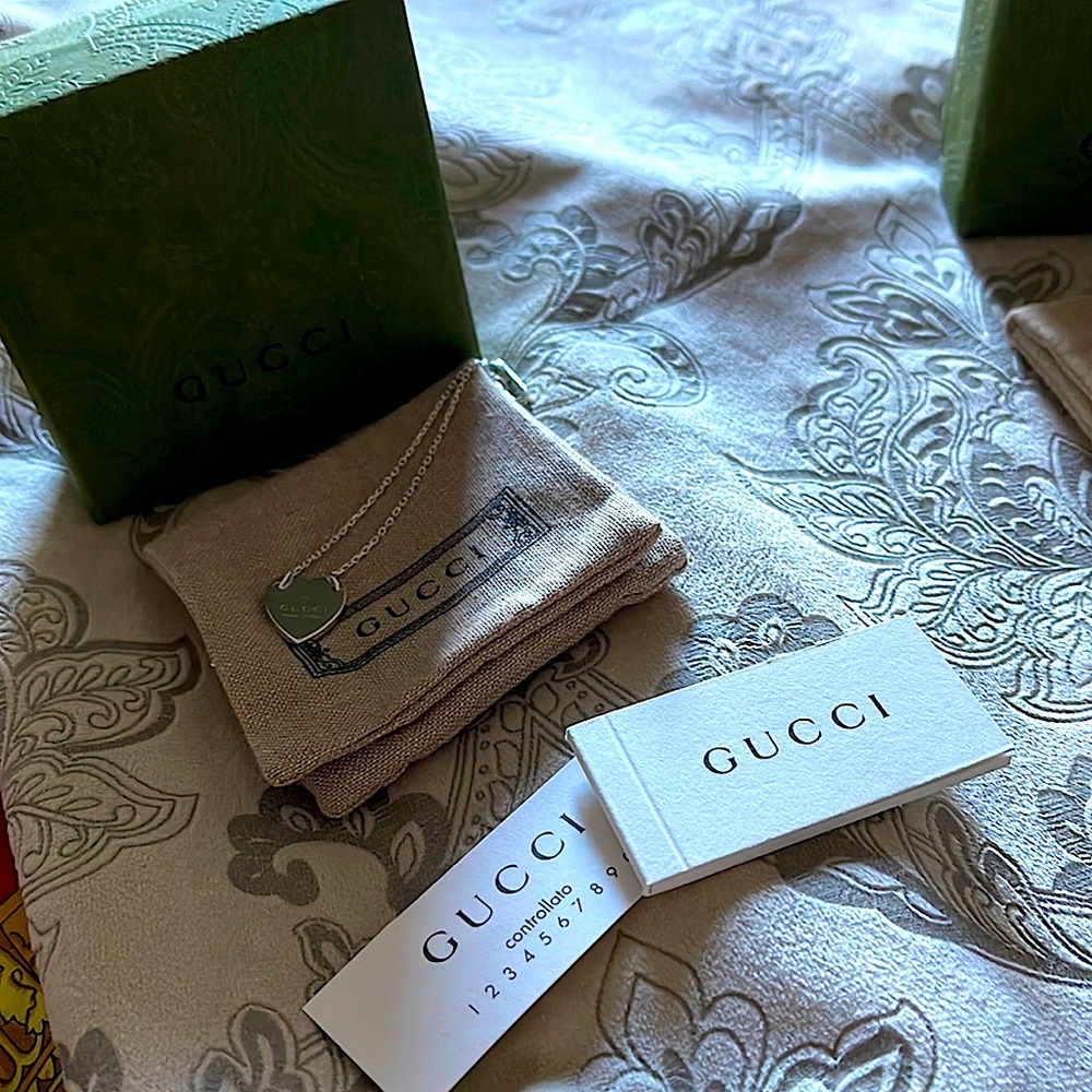 100% authentic Gucci sterling silver bracelet Gucci heart